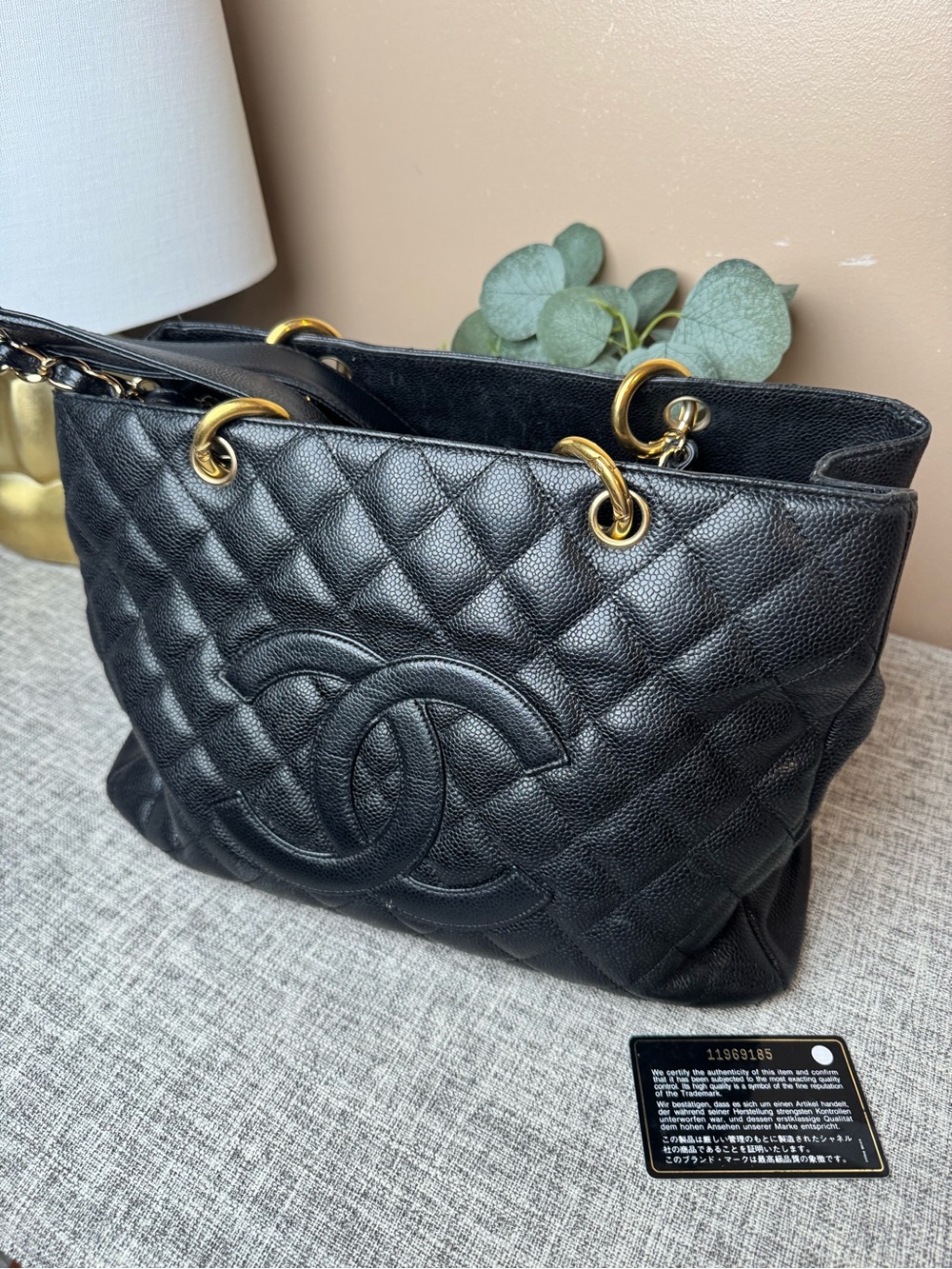 CHANEL Black Quilted Caviar Leather Tote with Gold Hardware - Picture 5 of 17
